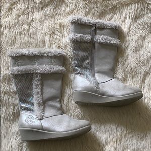 Girls’ “Frozen” Boots